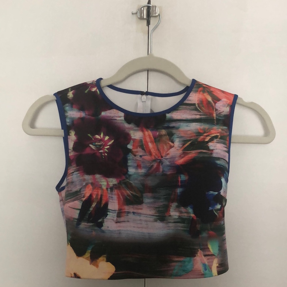 Crop top